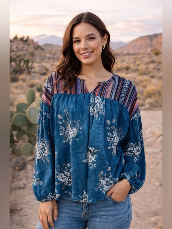 Hailey & Co. Tops - Hailey & Co Blue Floral Boho Blouse Women’s Size Medium Mixed Print Peasant Top
